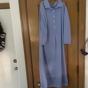 Vineyard vines blue and white striped performance dress